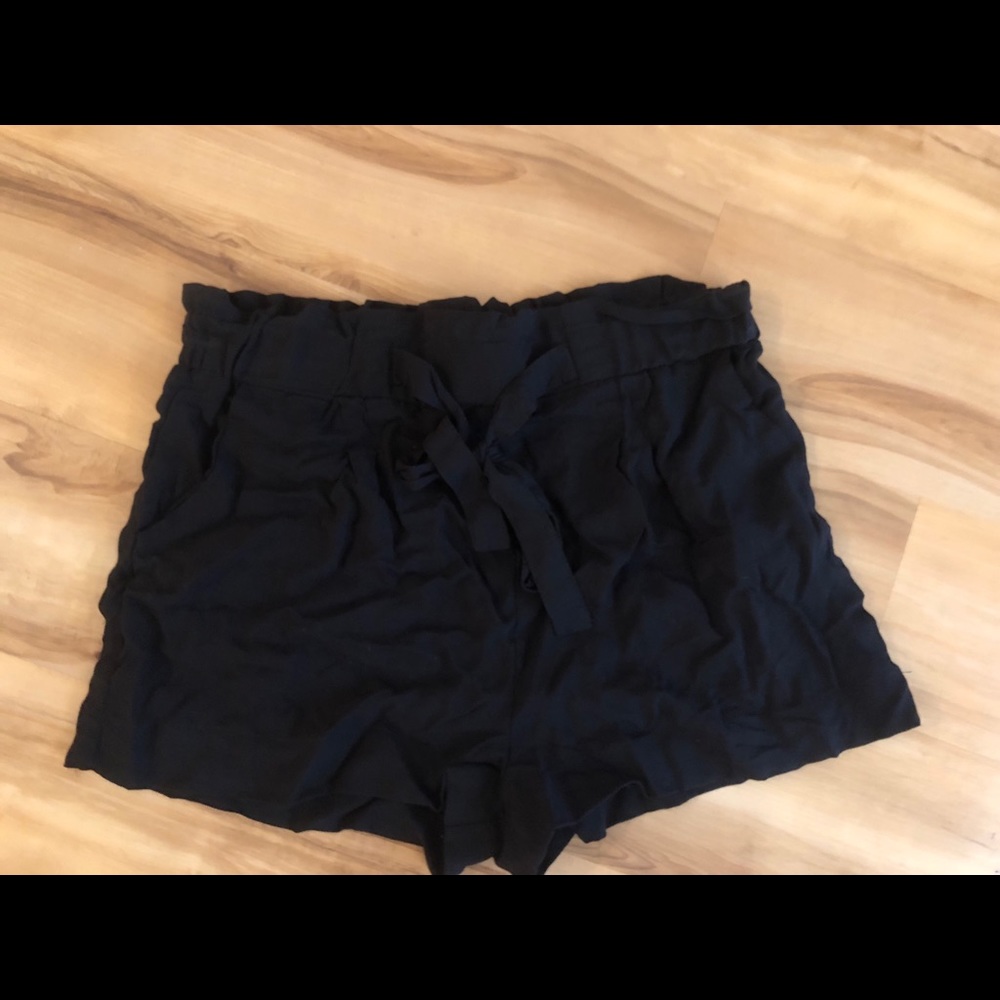 Black tie waisted shorts women’s